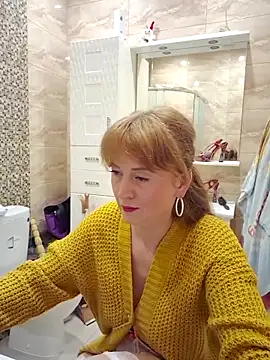 LanaBananaa  online show from April 10, 11:20 pm