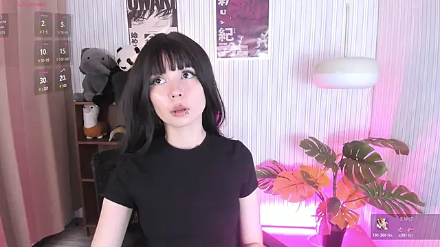 Snapshot of Laukyubey1 chatting on February 12, 8:48 pm Laukyubey1 online show from February 12, 8:48 pm