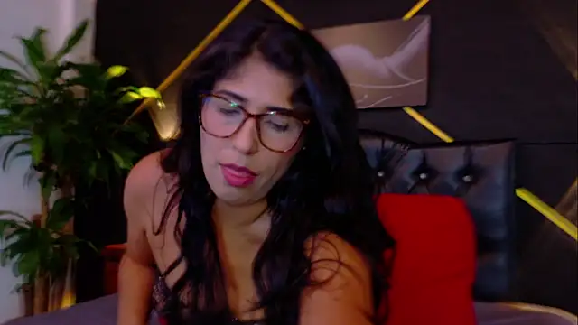 Snapshot of serena_kournikova chatting on February 20, 9:48 pm serena kournikova online show from February 20, 9:48 pm