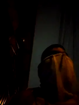 Snapshot of thom_1 chatting on June 19, 10:41 am thom 1 online show from June 19, 10:41 am