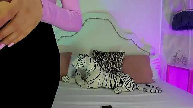 niicole garner online show from March 4, 4:57 pm