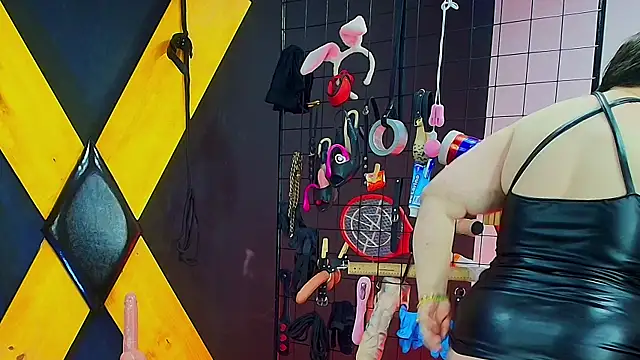 Judith Mature bdsm online show from March 24, 12:32 pm