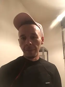 creativeX online show from February 3, 4:43 am