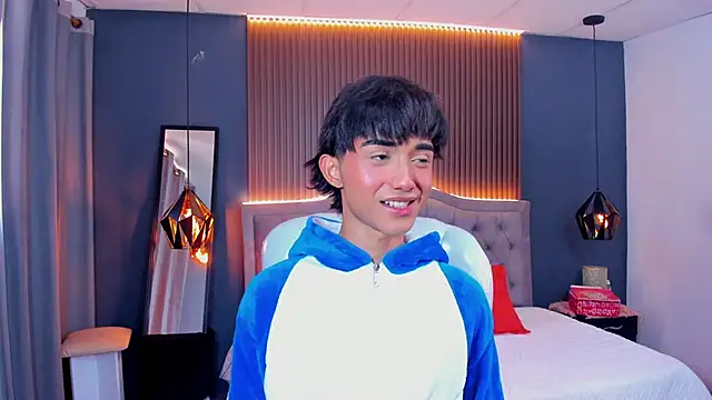 Snapshot of Noa_03 chatting on March 16, 6:56 pm Noa 03 online show from March 16, 6:56 pm