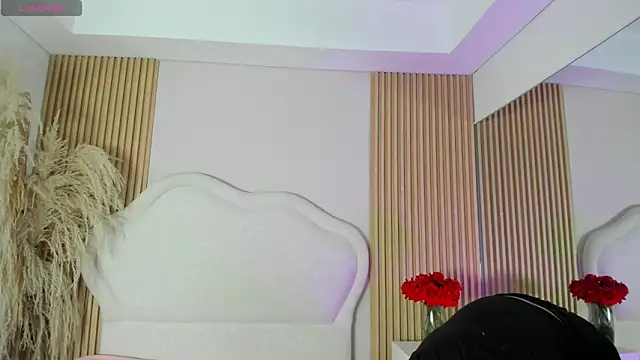 rebeca taylor online show from March 5, 3:35 am