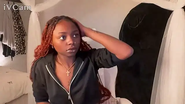 missbbydior online show from February 11, 8:36 pm