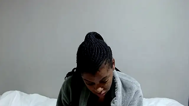 MzCoco online show from March 1, 4:09 pm