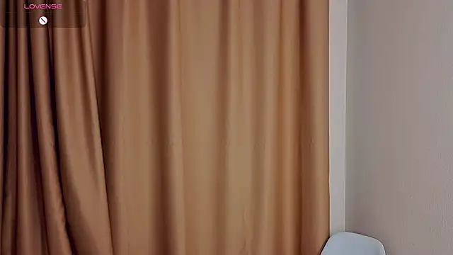 Snapshot of SupakuChan chatting on February 13, 7:43 pm SupakuChan online show from February 13, 7:43 pm