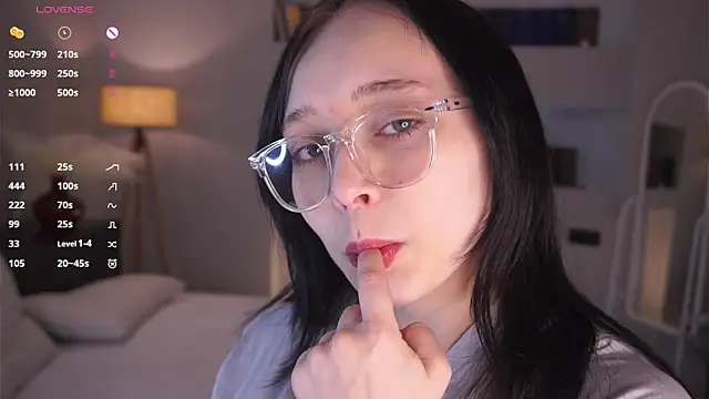 HannaHayles online show from February 17, 6:47 pm