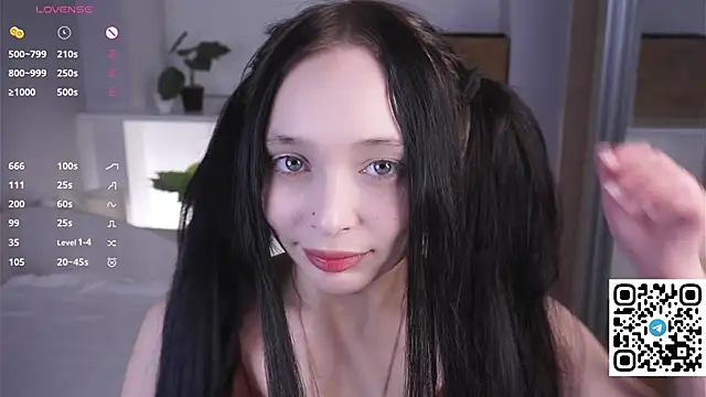 HannaHayles online show from March 6, 5:42 pm