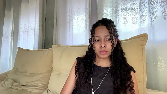 Snapshot of KayleenStoyanoff chatting on February 17, 12:01 pm KayleenStoyanoff online show from February 17, 12:01 pm