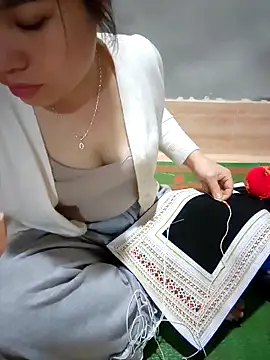 Snapshot of aki_zz69 chatting on February 8, 8:29 am aki zz69 online show from February 8, 8:29 am