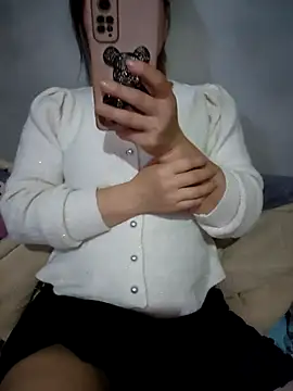 Snapshot of aki_zz69 chatting on February 20, 10:16 am aki zz69 online show from February 20, 10:16 am