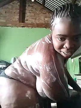 Snapshot of blxckiey chatting on February 13, 1:51 pm blxckiey online show from February 13, 1:51 pm