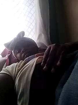 Snapshot of blxckiey chatting on February 28, 2:51 pm blxckiey online show from February 28, 2:51 pm