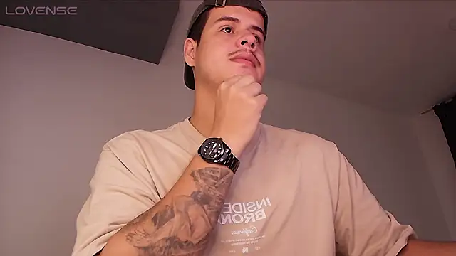 Snapshot of BjornSteel chatting on February 12, 11:44 pm BjornSteel online show from February 12, 11:44 pm