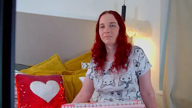 Snapshot of AnnaAvanna chatting on February 12, 6:41 am AnnaAvanna online show from February 12, 6:41 am