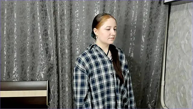 Snapshot of RuddyArmoire chatting on February 3, 5:29 pm RuddyArmoire online show from February 3, 5:29 pm