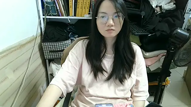 Snapshot of xiaoxiaowan11 chatting on April 10, 11:48 am xiaoxiaowan11 online show from April 10, 11:48 am