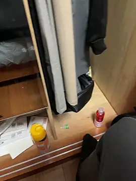 freshstudent online show from February 4, 12:44 pm