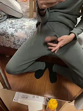 freshstudent online show from February 14, 6:15 pm