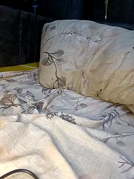 Snapshot of Pelloz chatting on February 25, 8:18 pm Pelloz online show from February 25, 8:18 pm