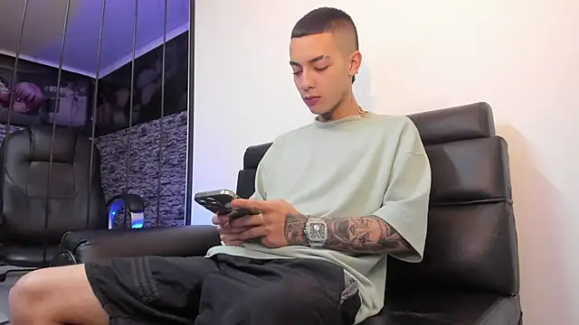 Dereck Boy  online show from March 26, 4:07 am