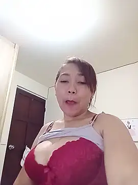 dannamomcerratt online show from May 22, 1:57 am