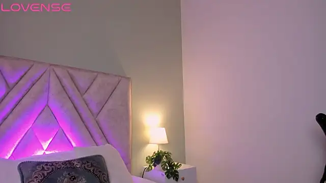 Snapshot of Axel_Creed chatting on February 27, 2:39 pm Axel Creed online show from February 27, 2:39 pm