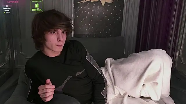 HoogWilder online show from March 27, 8:52 pm