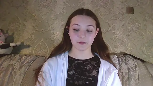 YuniNeko online show from February 4, 7:09 pm