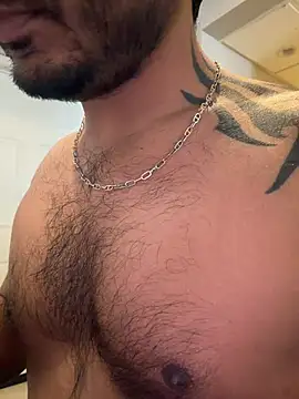 Snapshot of DaggerTie chatting on March 3, 5:52 pm DaggerTie online show from March 3, 5:52 pm