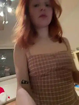 mad girlygirl online show from February 5, 7:18 pm