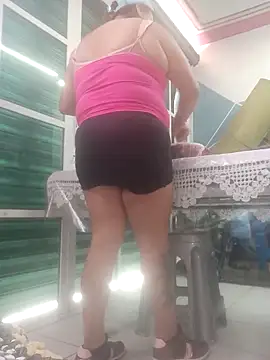 Snapshot of perrit17 chatting on February 6, 6:11 pm perrit17 online show from February 6, 6:11 pm