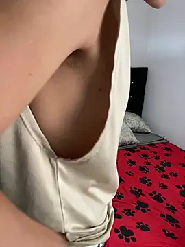 Snapshot of MaxyRyan chatting on March 17, 1:14 pm MaxyRyan online show from March 17, 1:14 pm