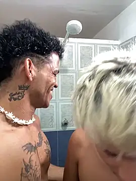 Snapshot of MaxyRyan chatting on April 5, 3:42 pm MaxyRyan online show from April 5, 3:42 pm