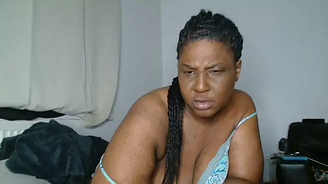 CurvySashia online show from June 23, 2:42 am