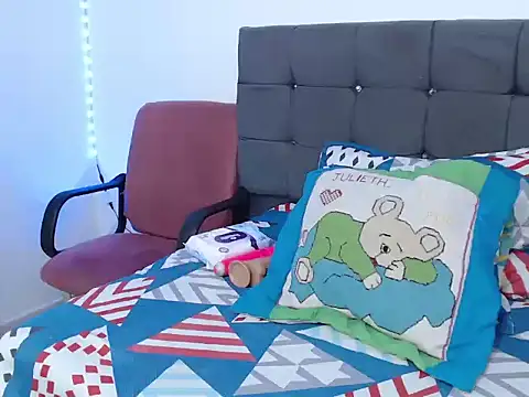 Snapshot of latin_riahnna_jp chatting on February 11, 11:26 am latin riahnna jp online show from February 11, 11:26 am