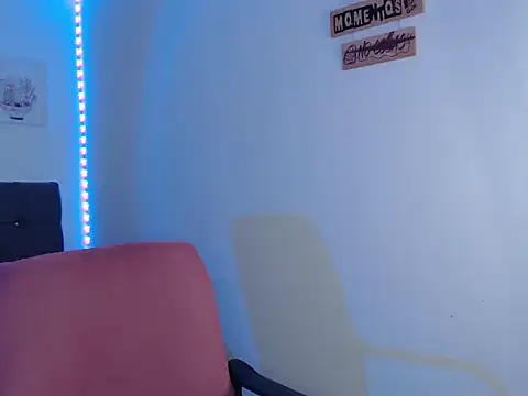 latin riahnna jp online show from March 18, 2:26 am