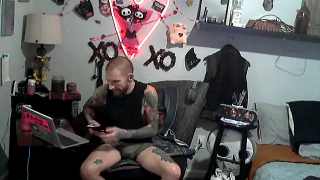 F D R  online show from February 13, 11:23 pm