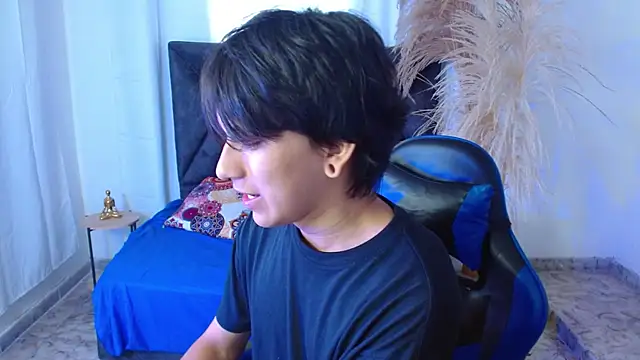 nikoo 18 online show from March 13, 2:01 pm