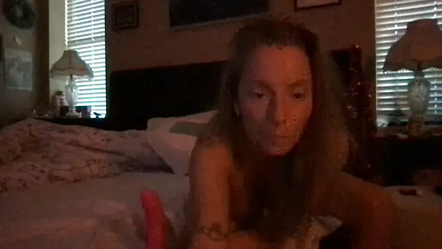 Snapshot of mooviebaby chatting on February 7, 1:59 pm mooviebaby online show from February 7, 1:59 pm