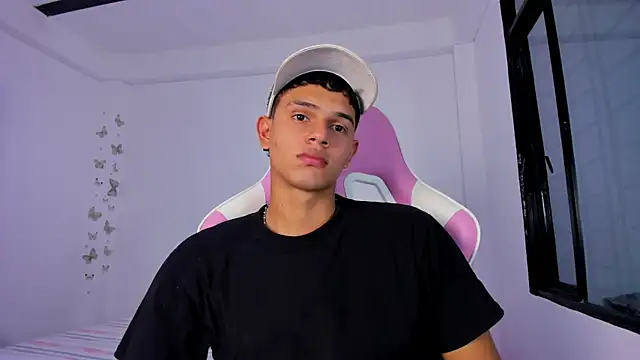 Snapshot of Adrian_Prime_ chatting on February 12, 6:47 pm Adrian Prime online show from February 12, 6:47 pm