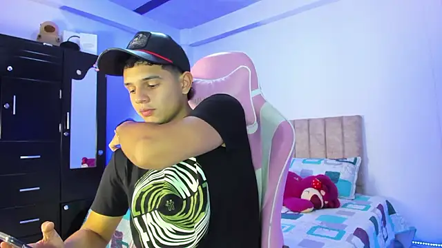 Adrian Prime  online show from March 24, 6:35 pm