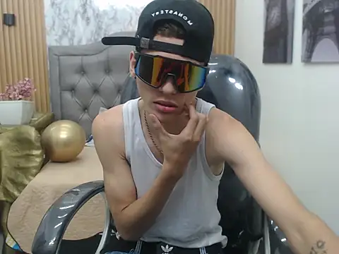 Asher costa online show from March 25, 11:00 pm