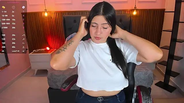 alixablake online show from March 9, 7:18 pm