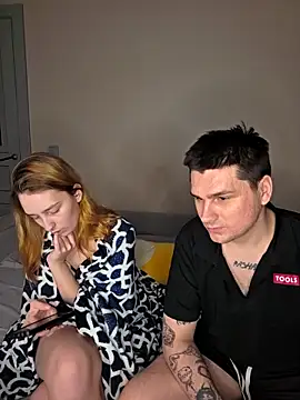 ToxyFoxyy online show from February 23, 3:31 pm