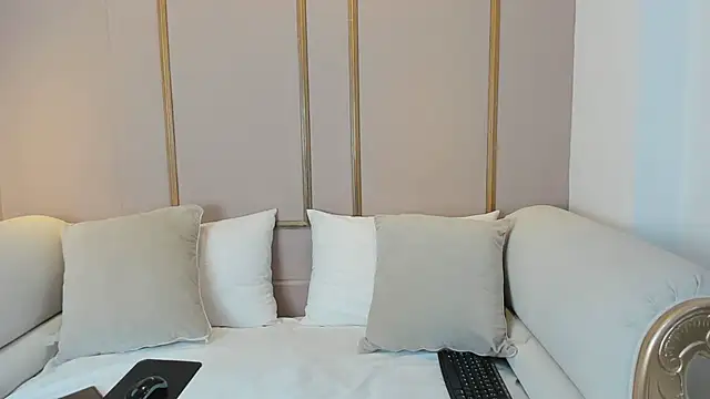 LisaLain online show from February 28, 12:17 pm