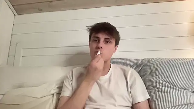 Snapshot of NoahhSkye chatting on February 6, 9:07 pm NoahhSkye online show from February 6, 9:07 pm