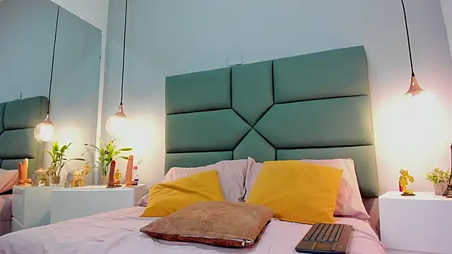 Fany Lopez online show from March 12, 7:31 pm